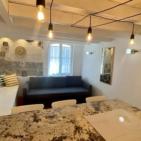 - Centre Coquet 2p Terrasse Sur Les Toits Apartment *